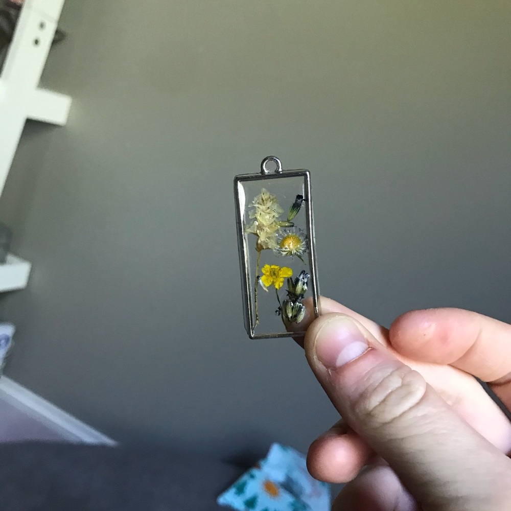 Silver Handmade Flower Pendent